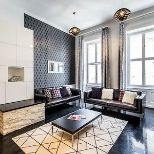 bpr-bw-elegant-home-with-a-c.inbudapesthotels.com/